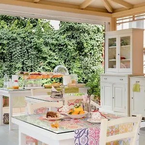 https://villa-lavinia.taorminaitalyhotels.com